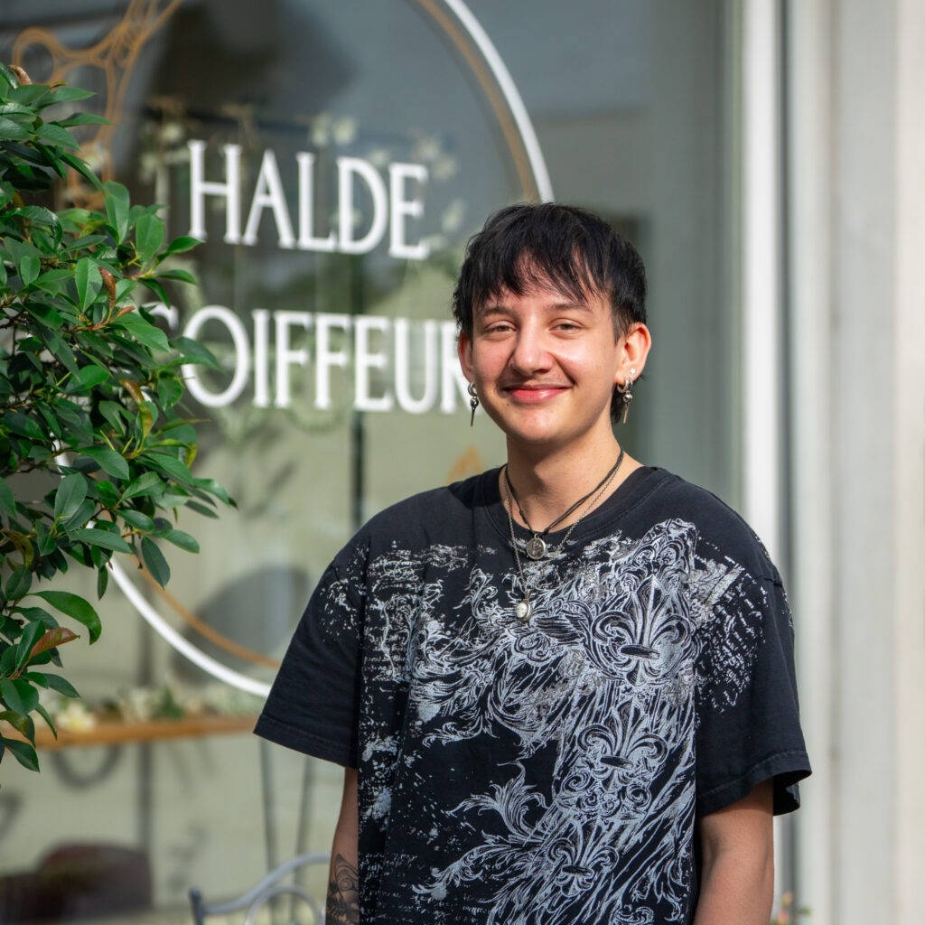 Aiden Coiffeur Hairstylist